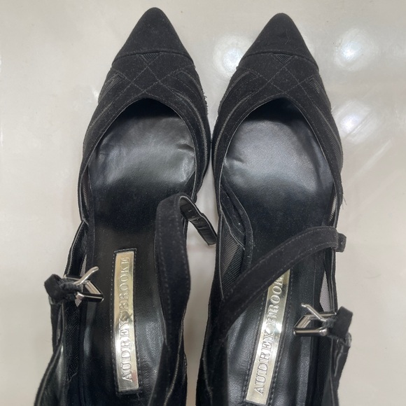 Audrey Brooke Black Heels Size 8.5 - Picture 2 of 3